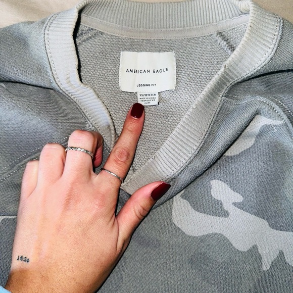 Matching American Eagle Camo Sweatshirt and Sweatpants - Picture 7 of 12